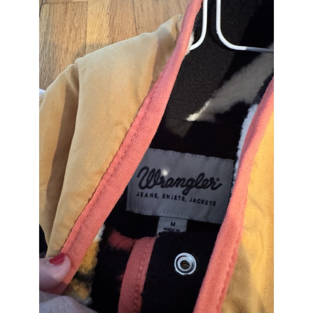 Wrangler Women's Sherpa Sweatshirt Aztec Tribal Colorful Sz M Cozy Pullover Snap - Picture 9 of 10